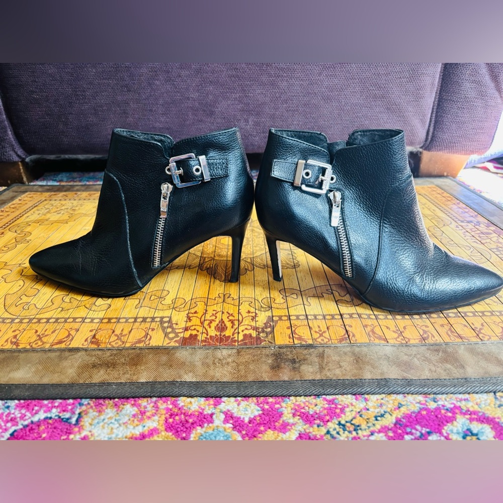Pointy toe leather booties - Picture 12 of 13